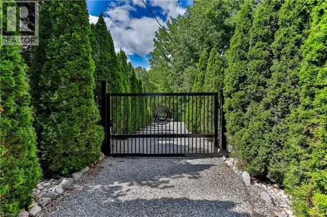 60 Dundas Street West Paris ON N3L 1G5