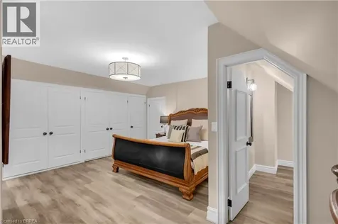 60 Dundas Street West Paris ON N3L 1G5