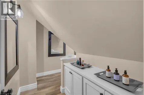 60 Dundas Street West Paris ON N3L 1G5