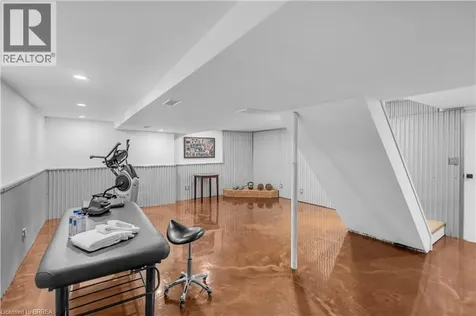 60 Dundas Street West Paris ON N3L 1G5