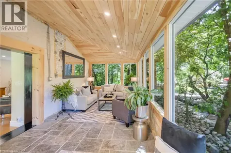 60 Dundas Street West Paris ON N3L 1G5