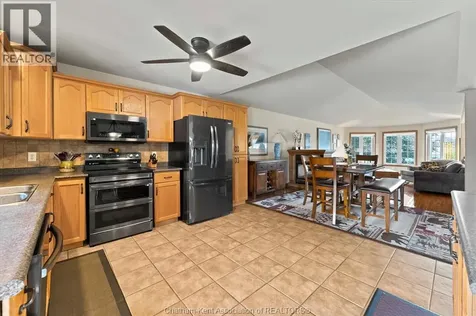 435 Fields Avenue Lasalle ON N9J 3S6