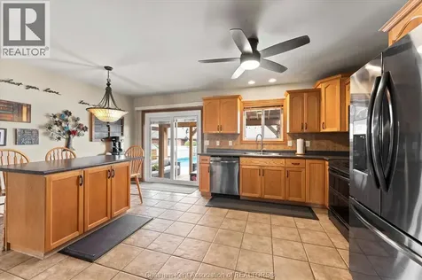 435 Fields Avenue Lasalle ON N9J 3S6
