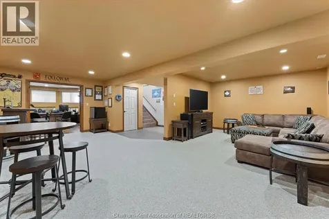 435 Fields Avenue Lasalle ON N9J 3S6