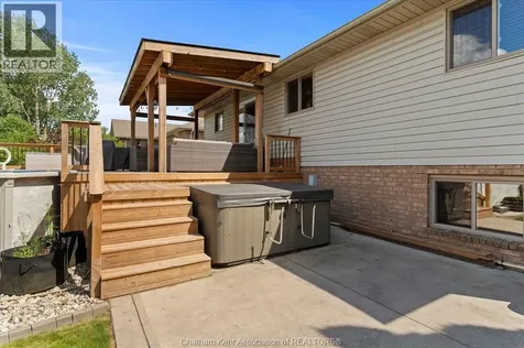 435 Fields Avenue Lasalle ON N9J 3S6