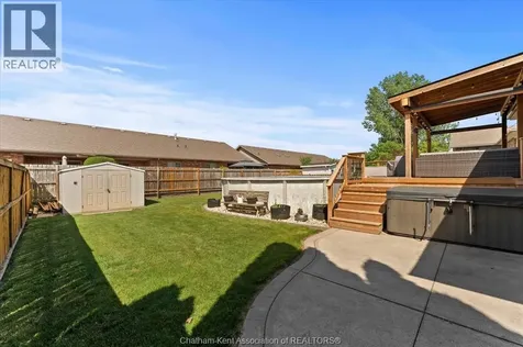 435 Fields Avenue Lasalle ON N9J 3S6