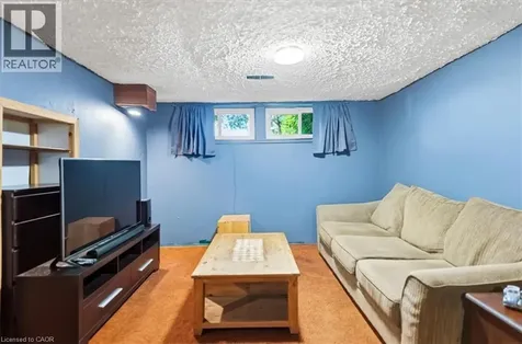 228 Golden Orchard Drive Hamilton ON L9C 6J7