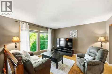 228 Golden Orchard Drive Hamilton ON L9C 6J7