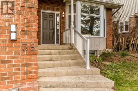 39 Huntings End Avenue Ottawa ON K2M 1R2