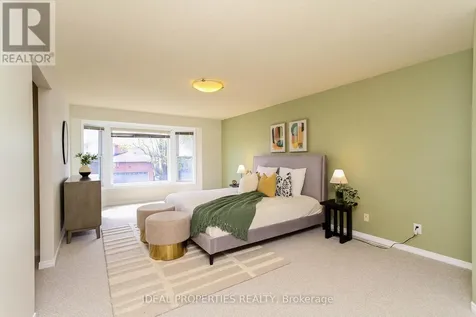 39 Huntings End Avenue Ottawa ON K2M 1R2