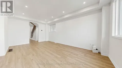 3262 Brigadier Avenue Pickering ON L1X 0T1
