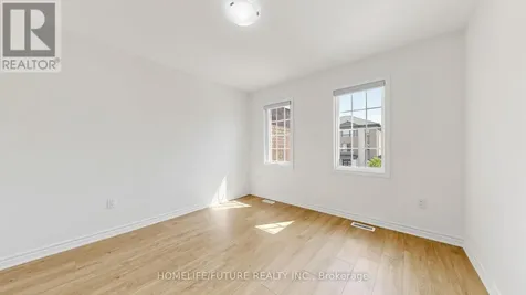 3262 Brigadier Avenue Pickering ON L1X 0T1
