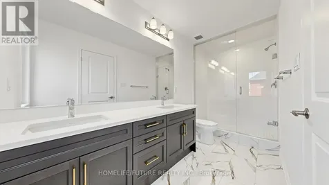 3262 Brigadier Avenue Pickering ON L1X 0T1