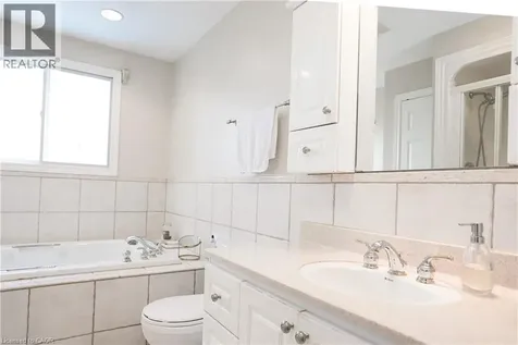1266 Lakeview Drive Oakville ON L6H 2M8