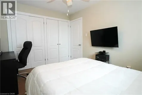 1266 Lakeview Drive Oakville ON L6H 2M8