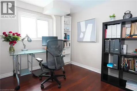 1266 Lakeview Drive Oakville ON L6H 2M8