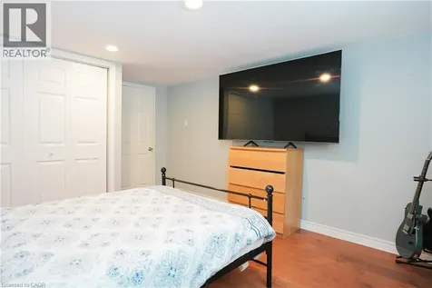 1266 Lakeview Drive Oakville ON L6H 2M8