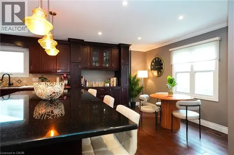 1266 Lakeview Drive Oakville ON L6H 2M8