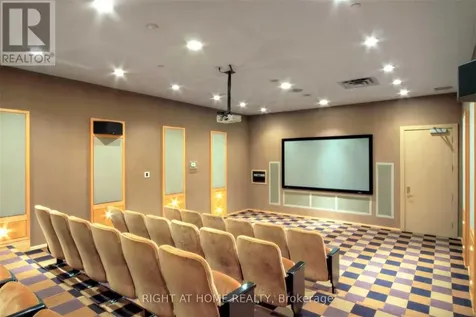 8 Mondeo Drive Toronto (dorset Park) ON M1P 5C7