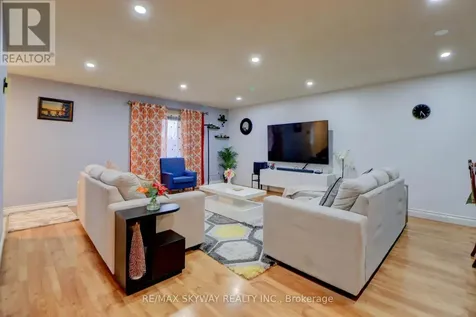282B Brock Street West Uxbridge ON L9P 1G1