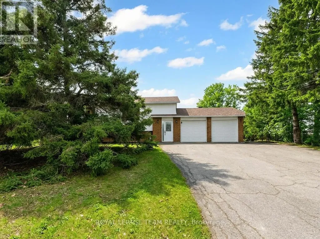 1386 Johnston Drive Ottawa ON K4P 1A6