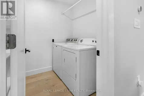1386 Johnston Drive Ottawa ON K4P 1A6