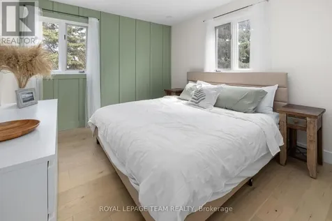 1386 Johnston Drive Ottawa ON K4P 1A6