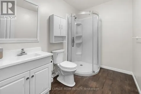 1386 Johnston Drive Ottawa ON K4P 1A6