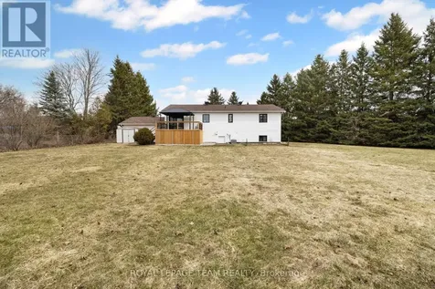 1386 Johnston Drive Ottawa ON K4P 1A6