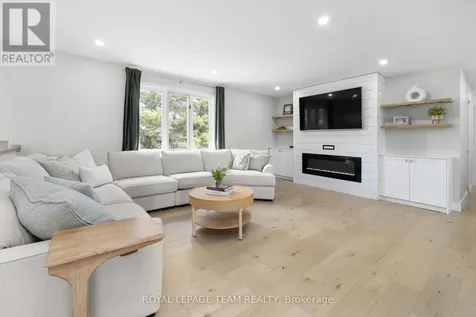 1386 Johnston Drive Ottawa ON K4P 1A6