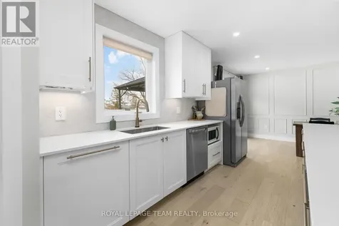 1386 Johnston Drive Ottawa ON K4P 1A6