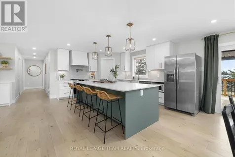 1386 Johnston Drive Ottawa ON K4P 1A6