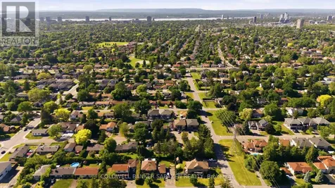 79 St Claire Avenue Ottawa ON K2G 2A5