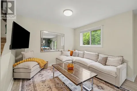 13 Willowview Way Ottawa ON K2J 2P7