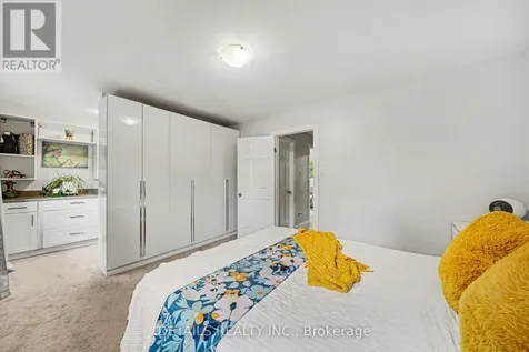 13 Willowview Way Ottawa ON K2J 2P7