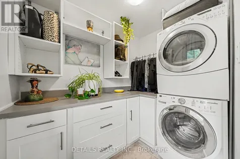 13 Willowview Way Ottawa ON K2J 2P7