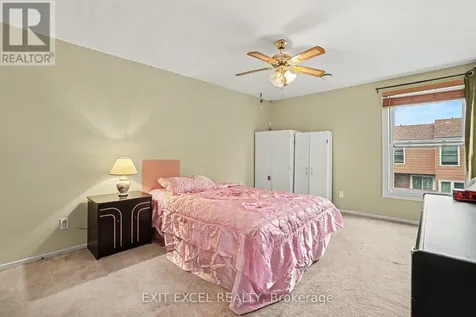 2139 Eric Crescent Ottawa ON K1B 4P5