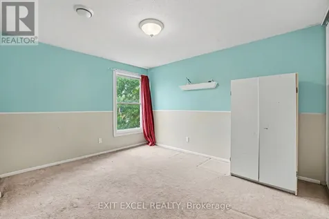 2139 Eric Crescent Ottawa ON K1B 4P5