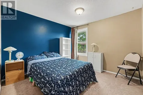 2139 Eric Crescent Ottawa ON K1B 4P5