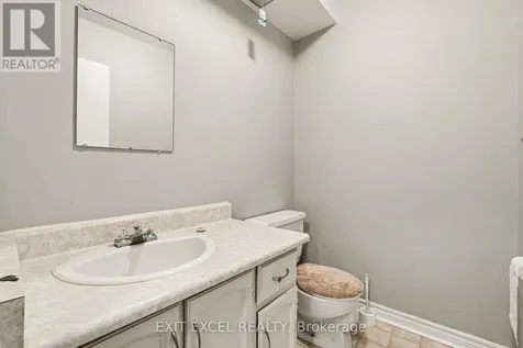 2139 Eric Crescent Ottawa ON K1B 4P5
