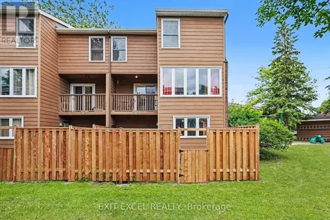 2139 Eric Crescent Ottawa ON K1B 4P5