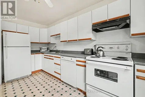 2139 Eric Crescent Ottawa ON K1B 4P5