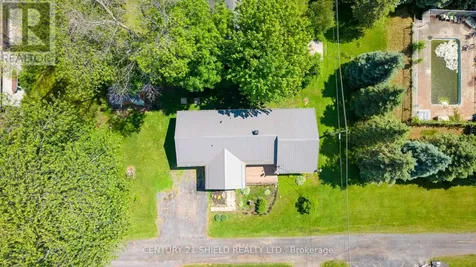 6235 Maple Avenue South Glengarry ON K0C 1N0