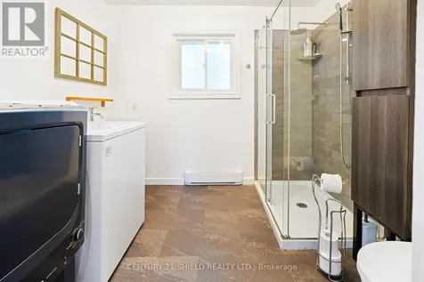 6235 Maple Avenue South Glengarry ON K0C 1N0