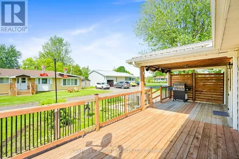 6235 Maple Avenue South Glengarry ON K0C 1N0