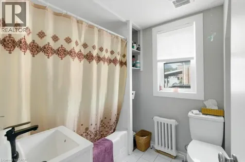 111 Mcalpine Avenue South Welland ON L3B 1T7