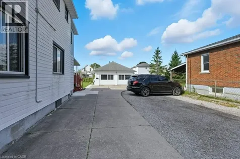 111 Mcalpine Avenue South Welland ON L3B 1T7