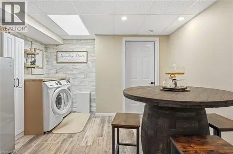 14 Kenyon Crescent Grimsby ON L3M 5P4
