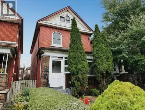 24 Somerset Avenue Hamilton ON L8L 2L5