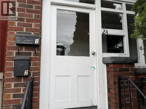 24 Somerset Avenue Hamilton ON L8L 2L5